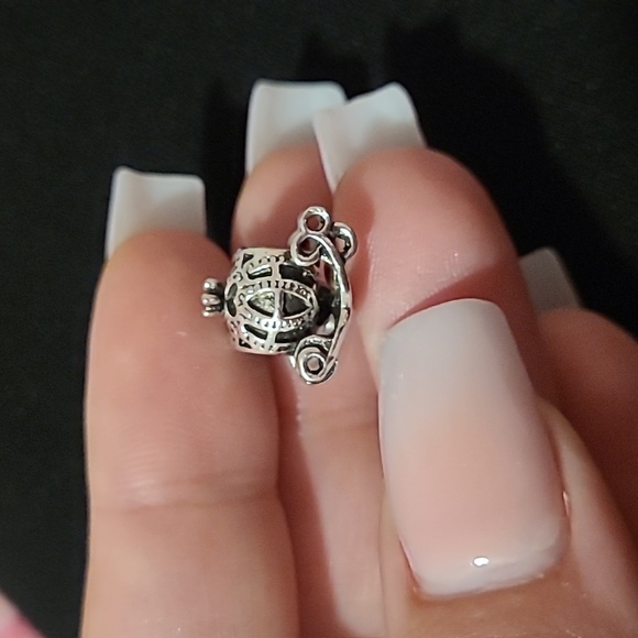 Cindrella Pumpkin Coach Charm - Picture 3 of 5